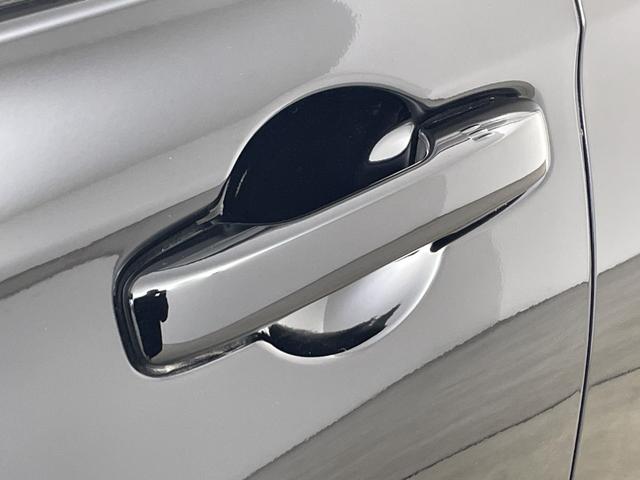 ヴェゼル ｅ：ＨＥＶ　Ｚ　・登録済未使用車・ホンダセンシング・衝突軽減ブレーキ・路外逸脱抑制機能・ＢＳＭ・アダプティブクルーズコントロール・踏み間違い防止・後退出庫サポート・純正ナビ・ＵＳＢ・置くだけ充電・ＥＴＣ・バックカメラ（47枚目）