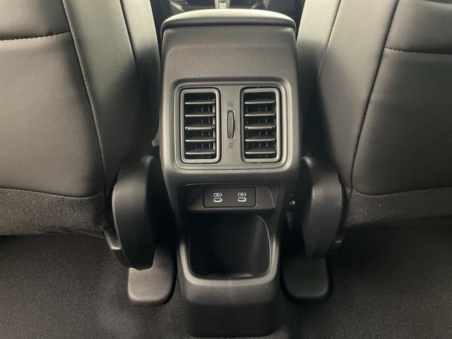 ヴェゼル ｅ：ＨＥＶ　Ｚ　・登録済未使用車・ホンダセンシング・衝突軽減ブレーキ・路外逸脱抑制機能・ＢＳＭ・アダプティブクルーズコントロール・踏み間違い防止・後退出庫サポート・純正ナビ・ＵＳＢ・置くだけ充電・ＥＴＣ・バックカメラ（70枚目）