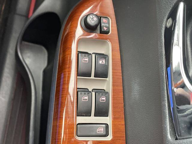 �w�R���t�H�[�g�K�[�h�x�̓t�@�u���b�N�E�R���r�E���U�[�̂R�p�b�P�[�W�����p�ӁB�V�[�g��V����A�t���A�}�b�g�����G�}�ŃR�[�e�B���O���h���E�������ʂ����҂ł��A���N����A���Ԃɂ������߂ł��鏤�i�ł��B