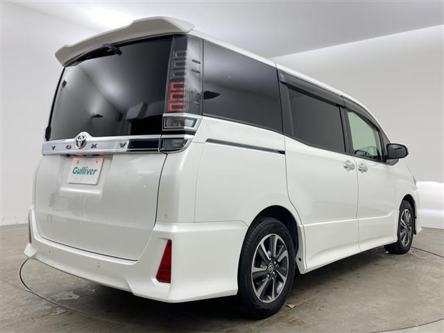 ヴォクシー ＺＳ　煌ＩＩＩ　アルパイン製１１インチナビ　バックカメラ　トヨタセーフティセンス　クルーズコントロール　前後クリアランスソナー　アルパイン製フリップダウンモニター　前方ドラレコ　両側パワスラ　ＬＥＤヘッドライト（3枚目）