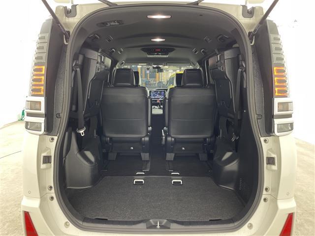 ヴォクシー ＺＳ　煌ＩＩＩ　アルパイン製１１インチナビ　バックカメラ　トヨタセーフティセンス　クルーズコントロール　前後クリアランスソナー　アルパイン製フリップダウンモニター　前方ドラレコ　両側パワスラ　ＬＥＤヘッドライト（20枚目）