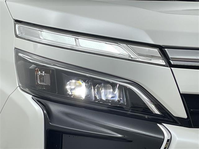 ヴォクシー ＺＳ　煌ＩＩＩ　アルパイン製１１インチナビ　バックカメラ　トヨタセーフティセンス　クルーズコントロール　前後クリアランスソナー　アルパイン製フリップダウンモニター　前方ドラレコ　両側パワスラ　ＬＥＤヘッドライト（36枚目）