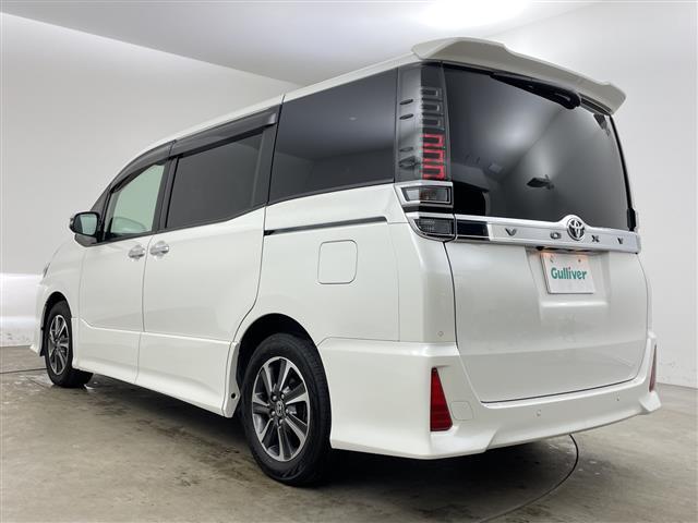 ヴォクシー ＺＳ　煌ＩＩＩ　アルパイン製１１インチナビ　バックカメラ　トヨタセーフティセンス　クルーズコントロール　前後クリアランスソナー　アルパイン製フリップダウンモニター　前方ドラレコ　両側パワスラ　ＬＥＤヘッドライト（43枚目）