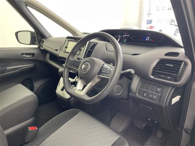 セレナ ハイウェイスターＶ　純正ナビ　ＴＶ　ＥＴＣ　全方位カメラ　両側パワースライドドア　プロパイロット　エマージェンシーブレーキ　レーダークルーズコントロール　レーンキープアシスト　ブラインドスポットモニター　前後ドラレコ（8枚目）