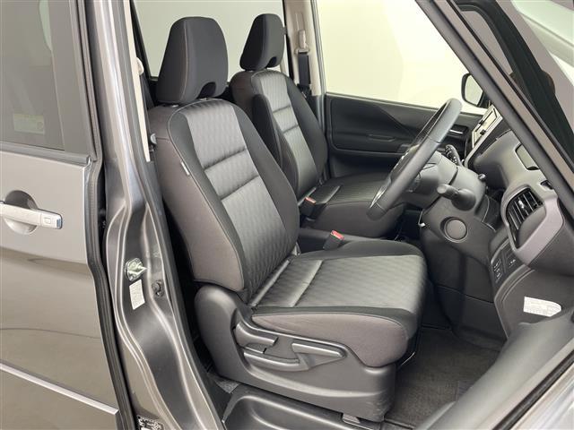 セレナ ハイウェイスターＶ　純正ナビ　ＴＶ　ＥＴＣ　全方位カメラ　両側パワースライドドア　プロパイロット　エマージェンシーブレーキ　レーダークルーズコントロール　レーンキープアシスト　ブラインドスポットモニター　前後ドラレコ（9枚目）