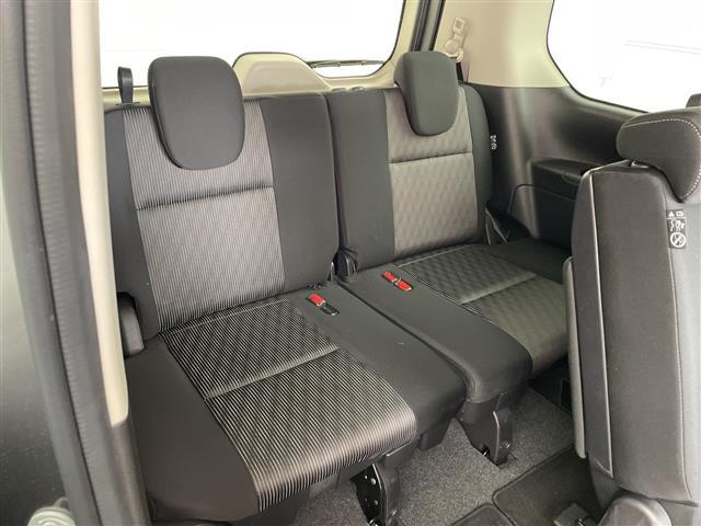 セレナ ハイウェイスターＶ　純正ナビ　ＴＶ　ＥＴＣ　全方位カメラ　両側パワースライドドア　プロパイロット　エマージェンシーブレーキ　レーダークルーズコントロール　レーンキープアシスト　ブラインドスポットモニター　前後ドラレコ（11枚目）