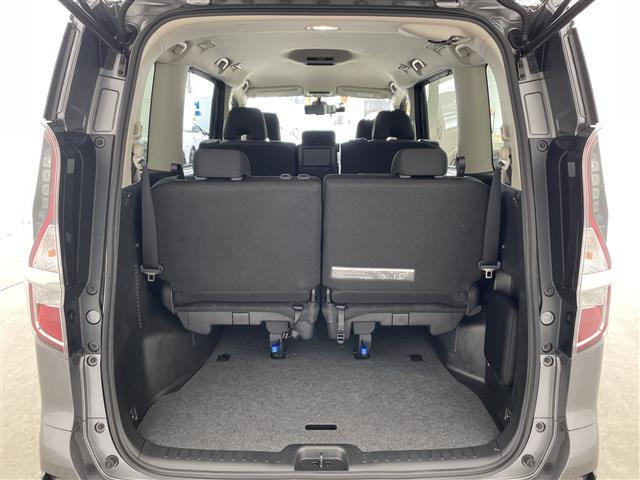 セレナ ハイウェイスターＶ　純正ナビ　ＴＶ　ＥＴＣ　全方位カメラ　両側パワースライドドア　プロパイロット　エマージェンシーブレーキ　レーダークルーズコントロール　レーンキープアシスト　ブラインドスポットモニター　前後ドラレコ（16枚目）