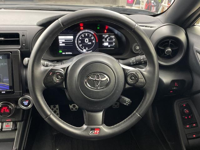 ＧＲ８６ ＲＺ　・６速ＭＴ・純正ナビ・後側方警戒支援システム・前席シートヒーター・クルーズコントロール・ステアリング連動ヘッドランプ・純正ドライブレコーダー・純正１８インチアルミ・ハーフレザー・ＬＥＤ・リアフォグ（16枚目）