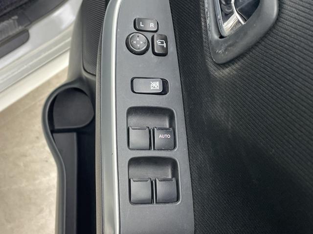 �w�R���t�H�[�g�K�[�h�x�̓t�@�u���b�N�E�R���r�E���U�[�̂R�p�b�P�[�W�����p�ӁB�V�[�g��V����A�t���A�}�b�g�����G�}�ŃR�[�e�B���O���h���E�������ʂ����҂ł��A���N����A���Ԃɂ������߂ł��鏤�i�ł��B