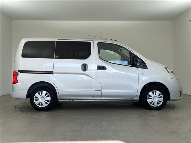 ＮＶ２００バネットバン ＶＸ　純正ナビ　ＣＤ　ＴＶ　ＳＤ　Ｂｌｕｅｔｏｏｔｈ　ＥＴＣ　リモコンキー　スペアキー　両側パワスラ　社外ドラレコ　純正フロアマット　Ｗエアバッグ（7枚目）