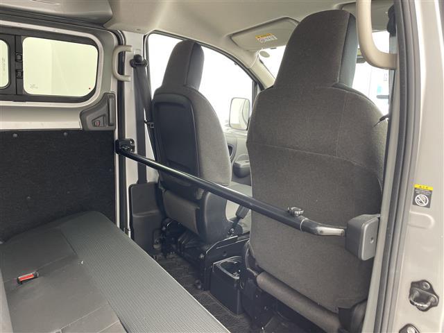 ＮＶ２００バネットバン ＶＸ　純正ナビ　ＣＤ　ＴＶ　ＳＤ　Ｂｌｕｅｔｏｏｔｈ　ＥＴＣ　リモコンキー　スペアキー　両側パワスラ　社外ドラレコ　純正フロアマット　Ｗエアバッグ（10枚目）