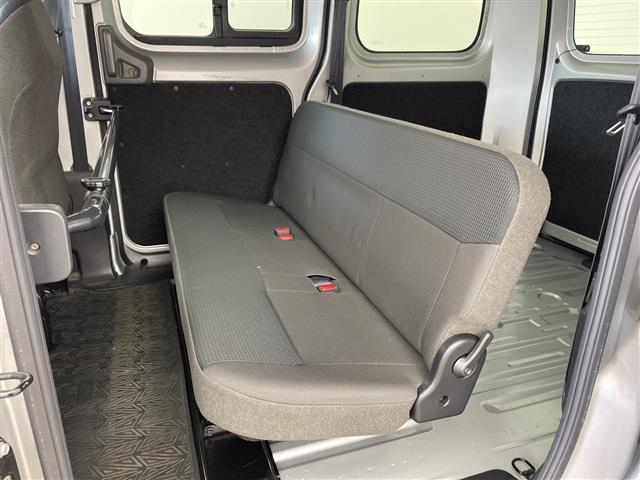 ＮＶ２００バネットバン ＶＸ　純正ナビ　ＣＤ　ＴＶ　ＳＤ　Ｂｌｕｅｔｏｏｔｈ　ＥＴＣ　リモコンキー　スペアキー　両側パワスラ　社外ドラレコ　純正フロアマット　Ｗエアバッグ（15枚目）