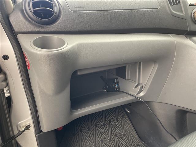 ＮＶ２００バネットバン ＶＸ　純正ナビ　ＣＤ　ＴＶ　ＳＤ　Ｂｌｕｅｔｏｏｔｈ　ＥＴＣ　リモコンキー　スペアキー　両側パワスラ　社外ドラレコ　純正フロアマット　Ｗエアバッグ（30枚目）