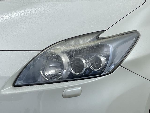 プリウス Ｓツーリングセレクション　純正ナビ　バックカメラ　ビルトインＥＴＣ　キセノンヘッドライト　オートライト　プッシュスタート　スマートキー　ＤＶＤ　ワンセグＴＶ　純正１７インチＡＷ　電動格納ミラー　横滑り防止　純正フロアマット（37枚目）