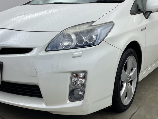 プリウス Ｓツーリングセレクション　純正ナビ　バックカメラ　ビルトインＥＴＣ　キセノンヘッドライト　オートライト　プッシュスタート　スマートキー　ＤＶＤ　ワンセグＴＶ　純正１７インチＡＷ　電動格納ミラー　横滑り防止　純正フロアマット（39枚目）