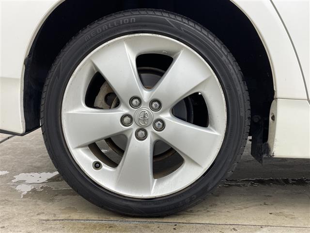 プリウス Ｓツーリングセレクション　純正ナビ　バックカメラ　ビルトインＥＴＣ　キセノンヘッドライト　オートライト　プッシュスタート　スマートキー　ＤＶＤ　ワンセグＴＶ　純正１７インチＡＷ　電動格納ミラー　横滑り防止　純正フロアマット（41枚目）