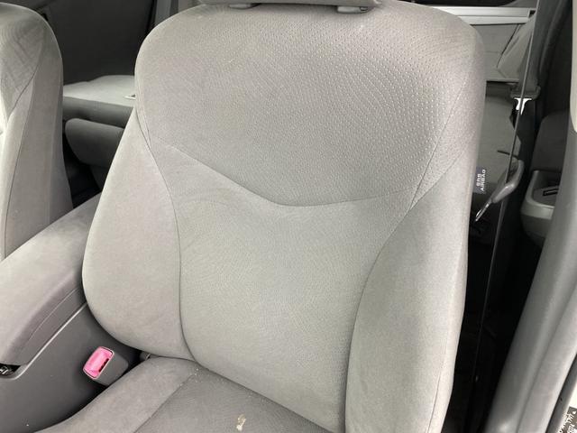 プリウス Ｓツーリングセレクション　純正ナビ　バックカメラ　ビルトインＥＴＣ　キセノンヘッドライト　オートライト　プッシュスタート　スマートキー　ＤＶＤ　ワンセグＴＶ　純正１７インチＡＷ　電動格納ミラー　横滑り防止　純正フロアマット（55枚目）