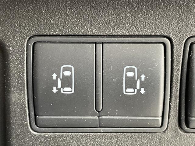 セレナ ハイウェイスター　Ｖセレ＋セーフティ　ＳＨＶ　Ａセフ　純正８型ナビ・ＥＴＣ・レーダー探知機・クルーズコントロール・ＬＥＤオートライト・フォグランプ・衝突軽減ブレーキ・車線逸脱警報・全方位カメラ・両側電動スライドドア・純正１６インチアルミ・純正フロアマット（36枚目）