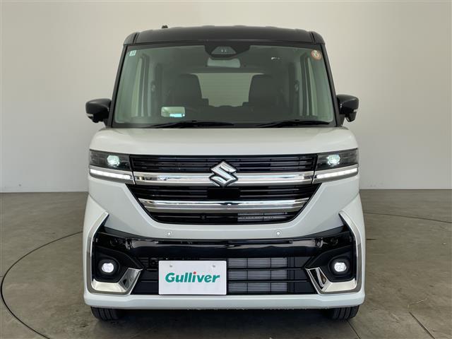 スペーシアカスタム ハイブリッドＸＳ　登録済未使用車　ナビ　ＴＶ　全方位カメラ　デュアルセンサーブレーキサポートＩＩ　車線逸脱抑制　レーダークルーズコントロール　ヘッドアップディスプレイ　両側パワースライドドア　シートヒーター　純正アルミ（4枚目）