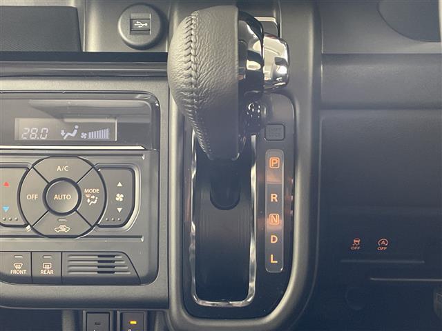 スペーシアカスタム ハイブリッドＸＳ　登録済未使用車　ナビ　ＴＶ　全方位カメラ　デュアルセンサーブレーキサポートＩＩ　車線逸脱抑制　レーダークルーズコントロール　ヘッドアップディスプレイ　両側パワースライドドア　シートヒーター　純正アルミ（26枚目）