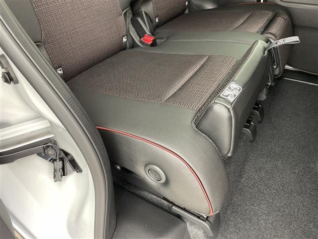 スペーシアカスタム ハイブリッドＸＳ　登録済未使用車　ナビ　ＴＶ　全方位カメラ　デュアルセンサーブレーキサポートＩＩ　車線逸脱抑制　レーダークルーズコントロール　ヘッドアップディスプレイ　両側パワースライドドア　シートヒーター　純正アルミ（35枚目）