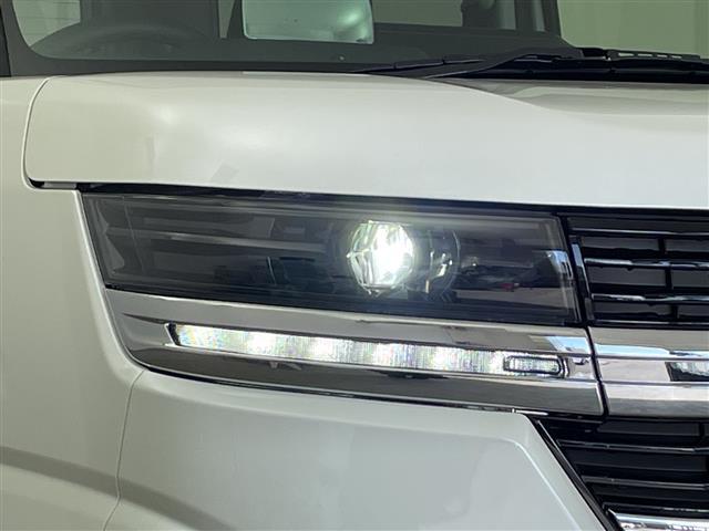 スペーシアカスタム ハイブリッドＸＳ　登録済未使用車　ナビ　ＴＶ　全方位カメラ　デュアルセンサーブレーキサポートＩＩ　車線逸脱抑制　レーダークルーズコントロール　ヘッドアップディスプレイ　両側パワースライドドア　シートヒーター　純正アルミ（37枚目）