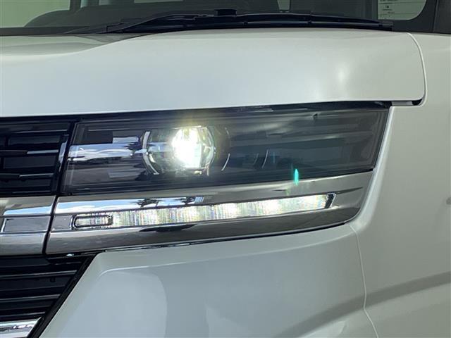 スペーシアカスタム ハイブリッドＸＳ　登録済未使用車　ナビ　ＴＶ　全方位カメラ　デュアルセンサーブレーキサポートＩＩ　車線逸脱抑制　レーダークルーズコントロール　ヘッドアップディスプレイ　両側パワースライドドア　シートヒーター　純正アルミ（38枚目）