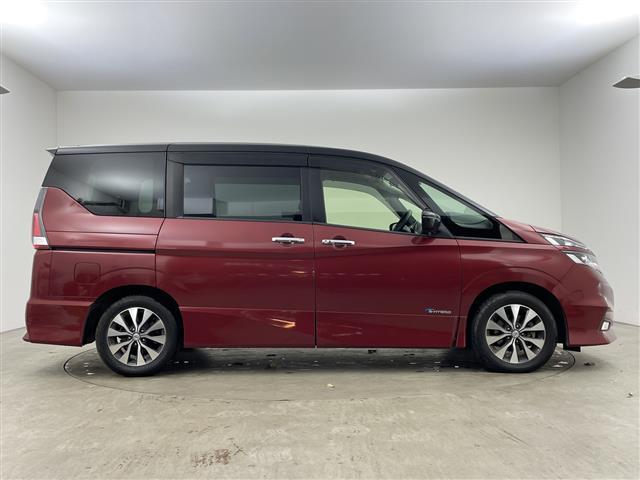 セレナ ハイウェイスター　プロパイロットエディション　ナビ　ＴＶ　バックカメラ　ＥＴＣ　両側パワースライドドア　プロパイロット　車線逸脱警報　車線逸脱防止支援　エマージェンシーブレーキ　クリアランスソナー　純正フロアマット　純正アルミホイール　ＬＥＤ（6枚目）