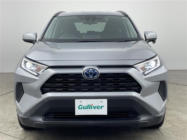 ＲＡＶ４ ハイブリッドＸ　社外９インチナビ　ＴＶ　バックカメラ　前後ドライブレコーダー　プリクラッシュセーフティ　レーントレーシングアシスト　ブラインドスポットモニター　クリアランスソナー　ＬＥＤヘッドライト　パワーシート（4枚目）