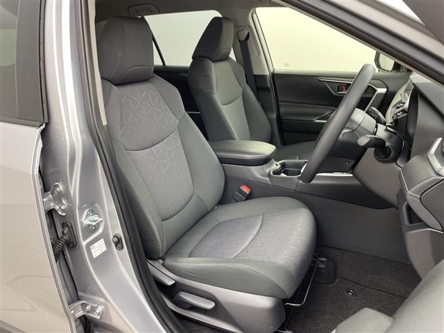 ＲＡＶ４ ハイブリッドＸ　社外９インチナビ　ＴＶ　バックカメラ　前後ドライブレコーダー　プリクラッシュセーフティ　レーントレーシングアシスト　ブラインドスポットモニター　クリアランスソナー　ＬＥＤヘッドライト　パワーシート（9枚目）