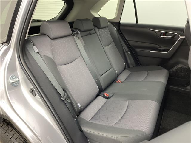ＲＡＶ４ ハイブリッドＸ　社外９インチナビ　ＴＶ　バックカメラ　前後ドライブレコーダー　プリクラッシュセーフティ　レーントレーシングアシスト　ブラインドスポットモニター　クリアランスソナー　ＬＥＤヘッドライト　パワーシート（11枚目）