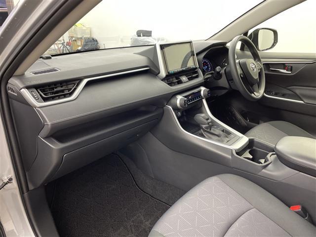 ＲＡＶ４ ハイブリッドＸ　社外９インチナビ　ＴＶ　バックカメラ　前後ドライブレコーダー　プリクラッシュセーフティ　レーントレーシングアシスト　ブラインドスポットモニター　クリアランスソナー　ＬＥＤヘッドライト　パワーシート（12枚目）