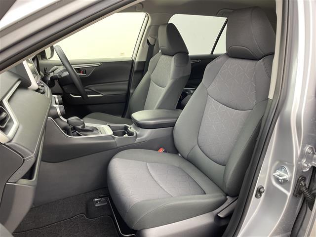 ＲＡＶ４ ハイブリッドＸ　社外９インチナビ　ＴＶ　バックカメラ　前後ドライブレコーダー　プリクラッシュセーフティ　レーントレーシングアシスト　ブラインドスポットモニター　クリアランスソナー　ＬＥＤヘッドライト　パワーシート（13枚目）