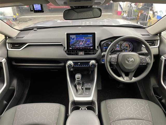 ＲＡＶ４ ハイブリッドＸ　社外９インチナビ　ＴＶ　バックカメラ　前後ドライブレコーダー　プリクラッシュセーフティ　レーントレーシングアシスト　ブラインドスポットモニター　クリアランスソナー　ＬＥＤヘッドライト　パワーシート（42枚目）