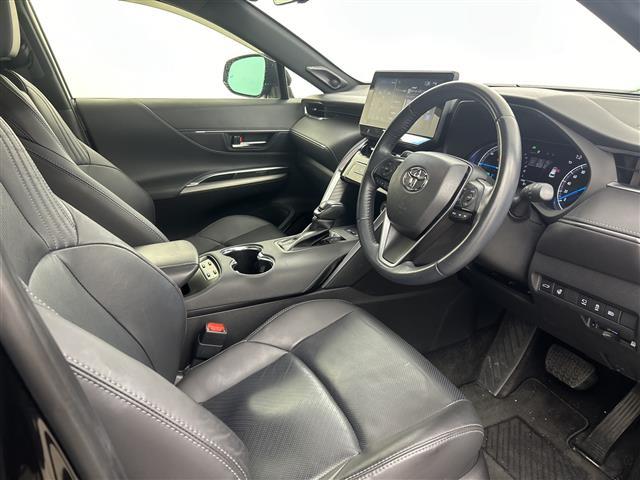 ハリアーハイブリッド Ｚ　レザーパッケージ　純正ナビ　ＴＶ　ＪＢＬサウンド　全方位カメラ　調光パノラマルーフ　レザーシート　シートヒーター　ベンチレーション　プリクラッシュセーフティ　レーントレーシングアシスト　レーントレーシングアシスト（6枚目）