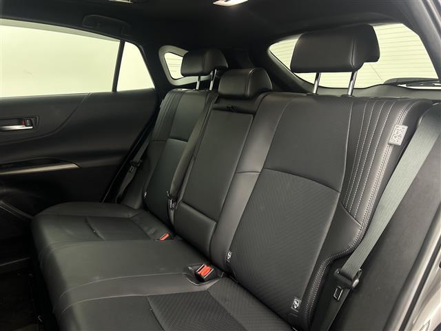 ハリアーハイブリッド Ｚ　レザーパッケージ　純正ナビ　ＴＶ　ＪＢＬサウンド　全方位カメラ　調光パノラマルーフ　レザーシート　シートヒーター　ベンチレーション　プリクラッシュセーフティ　レーントレーシングアシスト　レーントレーシングアシスト（13枚目）