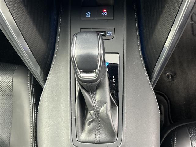 ハリアーハイブリッド Ｚ　レザーパッケージ　純正ナビ　ＴＶ　ＪＢＬサウンド　全方位カメラ　調光パノラマルーフ　レザーシート　シートヒーター　ベンチレーション　プリクラッシュセーフティ　レーントレーシングアシスト　レーントレーシングアシスト（17枚目）