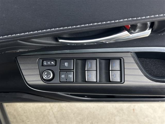 ハリアーハイブリッド Ｚ　レザーパッケージ　純正ナビ　ＴＶ　ＪＢＬサウンド　全方位カメラ　調光パノラマルーフ　レザーシート　シートヒーター　ベンチレーション　プリクラッシュセーフティ　レーントレーシングアシスト　レーントレーシングアシスト（28枚目）