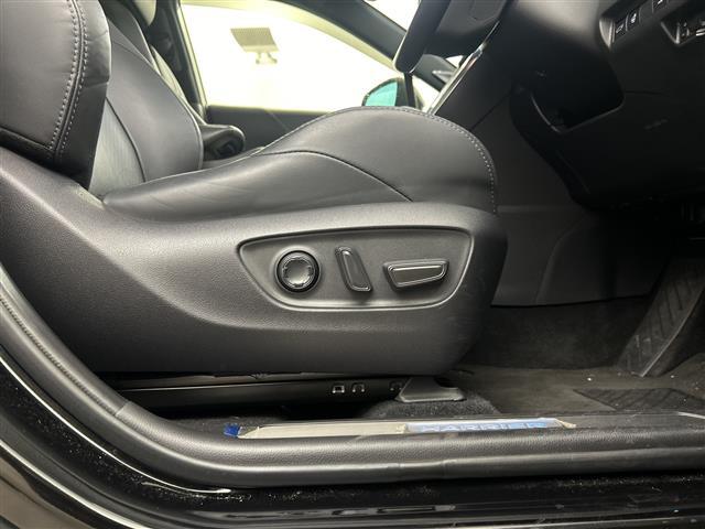 ハリアーハイブリッド Ｚ　レザーパッケージ　純正ナビ　ＴＶ　ＪＢＬサウンド　全方位カメラ　調光パノラマルーフ　レザーシート　シートヒーター　ベンチレーション　プリクラッシュセーフティ　レーントレーシングアシスト　レーントレーシングアシスト（32枚目）