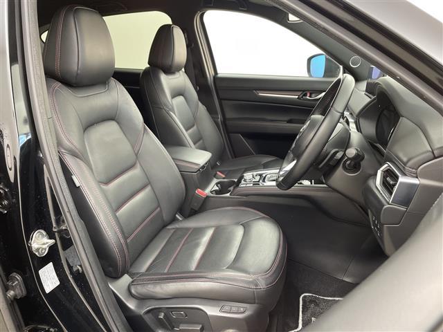 ＣＸ－５ ＸＤ　スポーツアピアランス　純正１０．２５インチディスプレイ　全方位カメラ　ＢＯＳＥサウンド　スマートブレーキサポート　スマートシティーブレーキサポート　革シート　パワーシート　純正１９インチアルミホイール　ＬＥＤヘッドライト（9枚目）