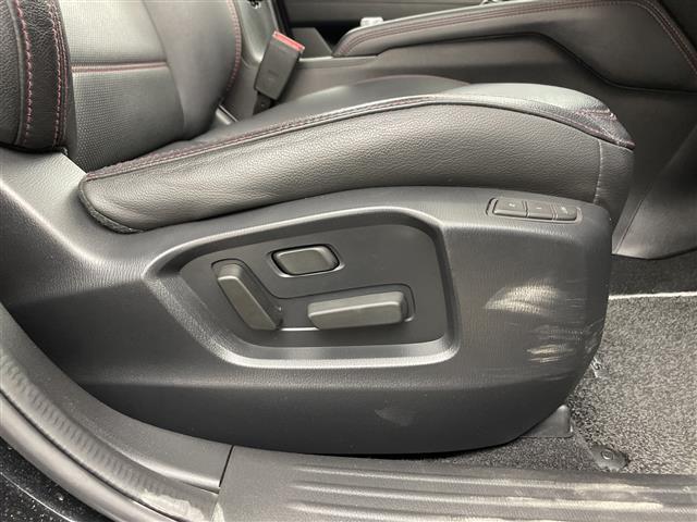 ＣＸ－５ ＸＤ　スポーツアピアランス　純正１０．２５インチディスプレイ　全方位カメラ　ＢＯＳＥサウンド　スマートブレーキサポート　スマートシティーブレーキサポート　革シート　パワーシート　純正１９インチアルミホイール　ＬＥＤヘッドライト（30枚目）