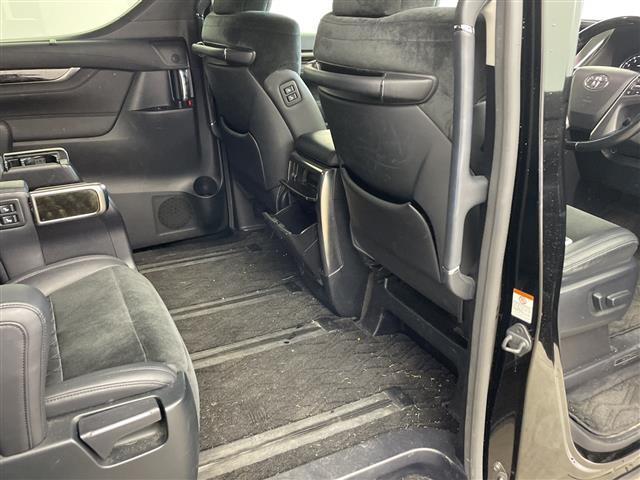 アルファード ２．５Ｓ　Ｃパッケージ　純正１０インチナビ・バックカメラ・ビルトインＥＴＣ・純正ドライブレコーダー・両側パワースライドドア・パワーバックドア・クルーズコントロール・ハーフレザー・パワーシート・ステアリングヒーター（10枚目）