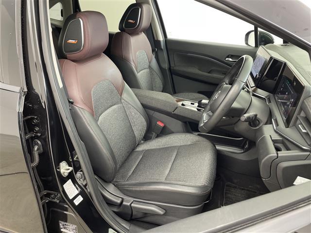 オーラ Ｇ　純正ナビ　全方位カメラ　プロパイロット　エマージェンシーブレーキ　車線逸脱警報　ＢＯＳＥプレミアムサウンド　レーダクルコン　デジタルインナーミラー　純正１７インチアルミホイール　ＬＥＤヘッドライト（9枚目）