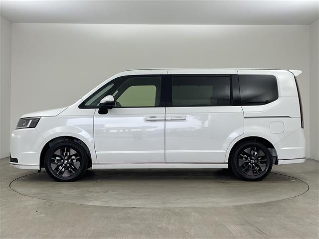 ステップワゴン ｅ：ＨＥＶスパーダ　・登録済未使用車・衝突軽減ブレーキ・アダプティブクルーズコントロール・レーンキープアシスト・オートハイビーム・純正１１．４型ナビ・純正１５．６インチ後席モニター・両側パワスラ・パワーバックドア・ＢＳＭ（6枚目）