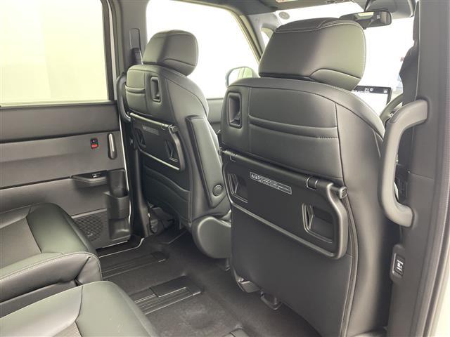 ステップワゴン ｅ：ＨＥＶスパーダ　・登録済未使用車・衝突軽減ブレーキ・アダプティブクルーズコントロール・レーンキープアシスト・オートハイビーム・純正１１．４型ナビ・純正１５．６インチ後席モニター・両側パワスラ・パワーバックドア・ＢＳＭ（10枚目）