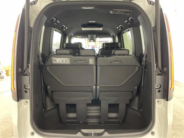 ステップワゴン ｅ：ＨＥＶスパーダ　・登録済未使用車・衝突軽減ブレーキ・アダプティブクルーズコントロール・レーンキープアシスト・オートハイビーム・純正１１．４型ナビ・純正１５．６インチ後席モニター・両側パワスラ・パワーバックドア・ＢＳＭ（18枚目）