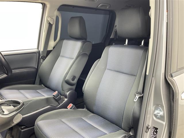 ヴォクシー ＺＳ　煌　純正９インチナビ　純正１０インチフリップダウンモニター　バックカメラ　両側パワースライドドア　寒冷地仕様　プリクラッシュセーフティ　レーンディバーチャーアラート　オートマチックハイビーム　ＥＴＣ（14枚目）