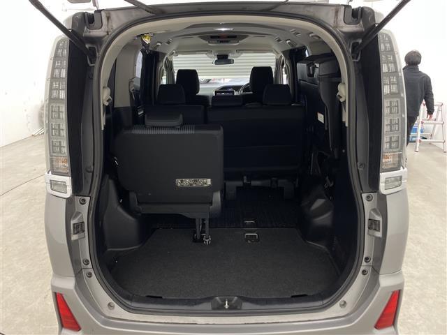 ヴォクシー ＺＳ　煌　純正９インチナビ　純正１０インチフリップダウンモニター　バックカメラ　両側パワースライドドア　寒冷地仕様　プリクラッシュセーフティ　レーンディバーチャーアラート　オートマチックハイビーム　ＥＴＣ（19枚目）