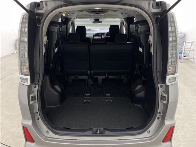 ヴォクシー ＺＳ　煌　純正９インチナビ　純正１０インチフリップダウンモニター　バックカメラ　両側パワースライドドア　寒冷地仕様　プリクラッシュセーフティ　レーンディバーチャーアラート　オートマチックハイビーム　ＥＴＣ（21枚目）