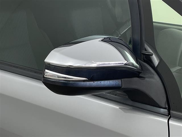 ヴォクシー ＺＳ　煌　純正９インチナビ　純正１０インチフリップダウンモニター　バックカメラ　両側パワースライドドア　寒冷地仕様　プリクラッシュセーフティ　レーンディバーチャーアラート　オートマチックハイビーム　ＥＴＣ（40枚目）